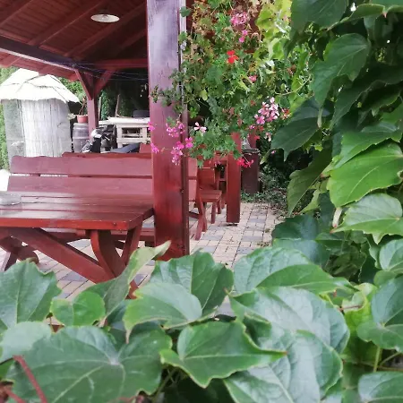 Ubytovanie Mondok Guest house Mocenok