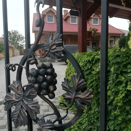 Ubytovanie Mondok Guest house *